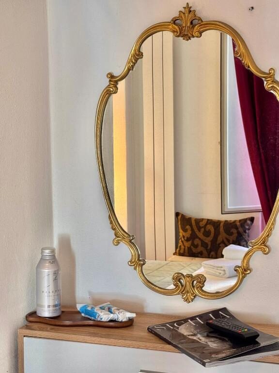 Taorminas Sun Central Boutique Guesthouse & Suites - interior detail, Taormina